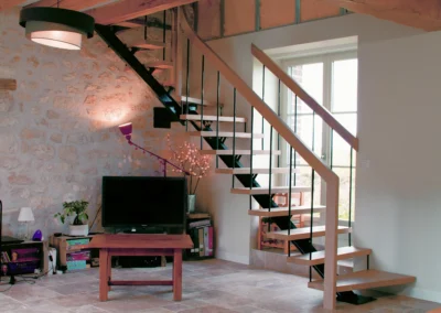 ebenisterie-menuiserie-escalier-bois-moderne-blois-cypres-du-bois