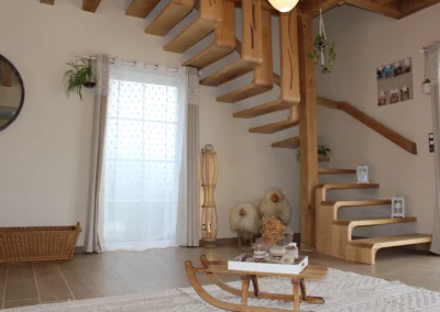 menuiserie-ebenisterie-blois-escalier-bois-cypres-du-bois